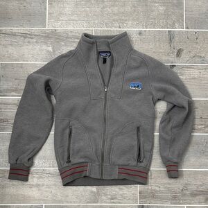 Vintage Patagonia Gray Fleece Jacket with Red Accents